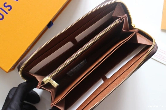 WIS ZIPPY WALLET VUITTON LOUIS 1021